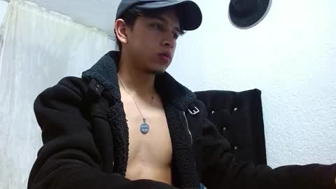 Adrian  Chlloe online show from 16, 9, 2025