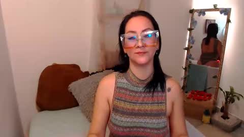 Kiara Bermont online show from 17, 12, 2024