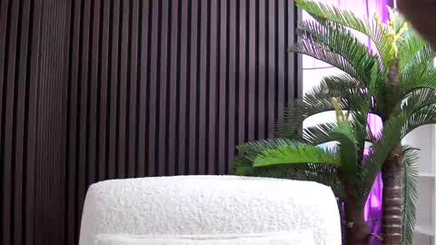 Snapshot of kiara_moreno chatting on 26, 9, 2025 kiara_moreno online show from 26, 9, 2025