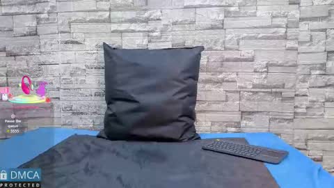 Kiara Zahiri online show from 19, 11, 2025