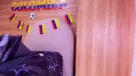 kiaralopez_ online show from 25, 6, 2026