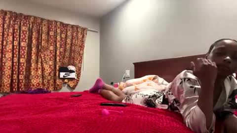 HunneysPlayRoom online show from 14, 12, 2025