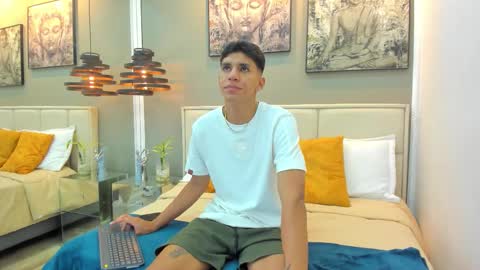 Kieran Derek online show from 8, 11, 2025