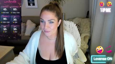 Kiera Reines online show from 4, 12, 2025