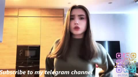 Ola my name is Lissa  Lets hit 10 Thumbs Up together   online show from 11, 4, 2026