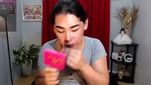 Im Mia online show from 13, 11, 2025