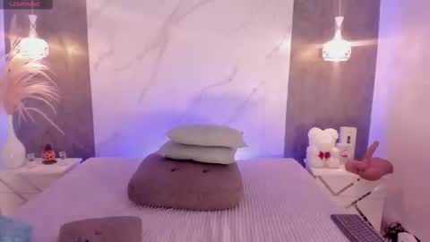 Kim Thompson online show from 12, 10, 2025