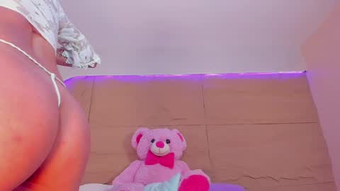 KIM COOPER online show from 27, 2, 2025