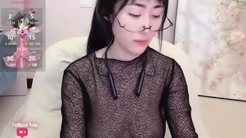 Snapshot of kiki_loveu chatting on 5, 3, 2025 kiki_loveu online show from 5, 3, 2025