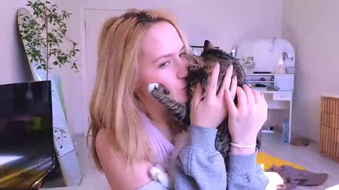 kikikarma online show from 24, 3, 2026