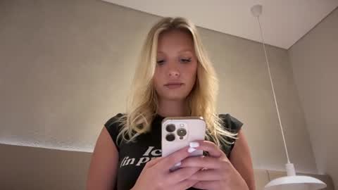 Snapshot of killer__tits chatting on 31, 7, 2026 Killer Tits online show from 31, 7, 2026