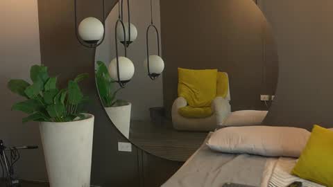 Kim online show from 6, 10, 2025