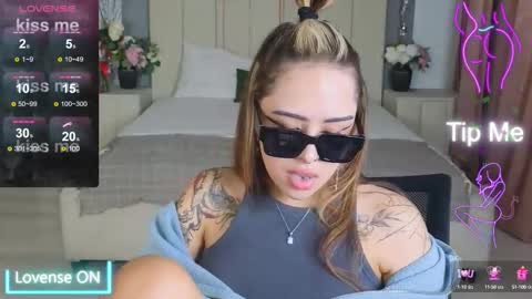 Kim online show from 1, 10, 2025