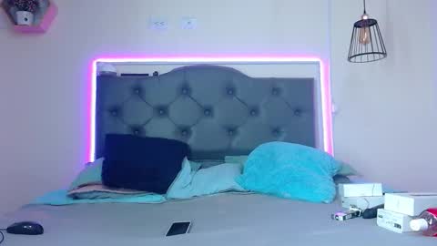 Snapshot of kim_clarck1 chatting on 30, 11, 2025 Kim online show from 30, 11, 2025