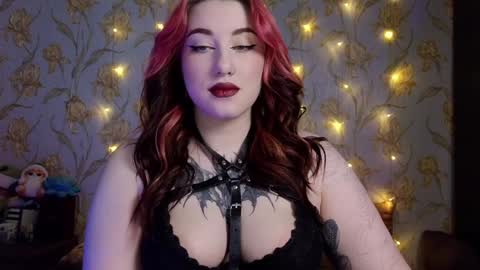 Hi Im Kimberly but u can call me Kim. Turn on ur sound i love to talk and moan online show from 7, 2, 2025