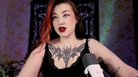 Hi Im Kimberly but u can call me Kim. Turn on ur sound i love to talk and moan online show from 12, 10, 2025