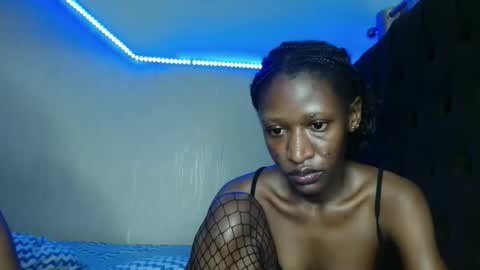 Snapshot of kimberly_chloe chatting on 5, 4, 2026 Kimberly online show from 5, 4, 2026