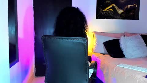 Snapshot of kimberlybanks2 chatting on 25, 1, 2025 Kimberly Banks online show from 25, 1, 2025