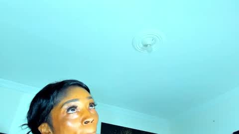 Kimberly Banks online show from 10, 2, 2026