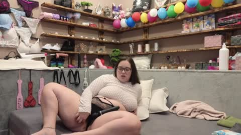 Snapshot of kimberlycaprice chatting on 6, 2, 2025 kimberlycaprice online show from 6, 2, 2025