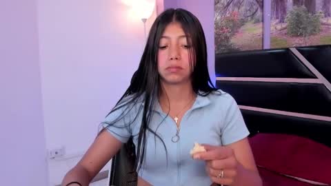 Kimberly Villalobos online show from 24, 1, 2025