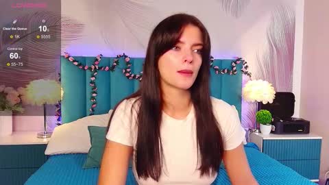 Snapshot of kimberlyy77 chatting on 10, 9, 2025 Kim online show from 10, 9, 2025