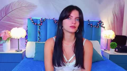 Snapshot of kimberlyy77 chatting on 4, 10, 2025 Kim online show from 4, 10, 2025