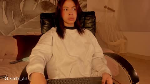 Snapshot of kimblair_ chatting on 2, 2, 2025 Kim online show from 2, 2, 2025