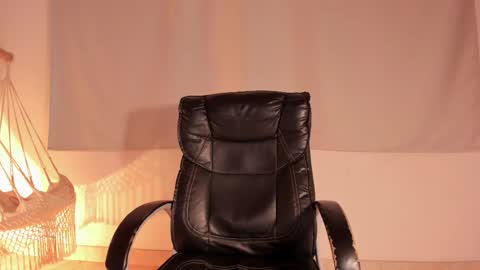 Snapshot of kimblair_ chatting on 23, 2, 2025 Kim online show from 23, 2, 2025