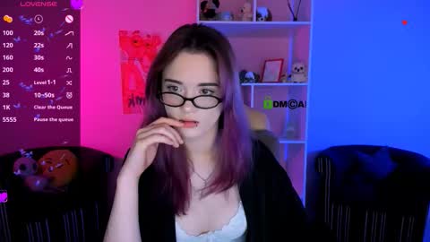 kimi_glow online show from 20, 9, 2025