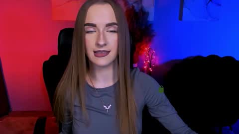 kimi_glow online show from 30, 11, 2025