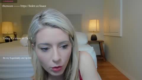 Wolfs Girl online show from 15, 11, 2025