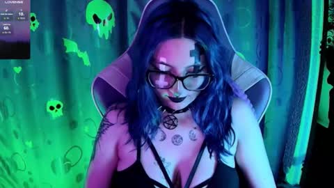   online show from 20, 11, 2025