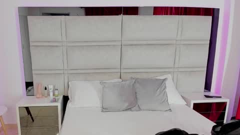 kim luna online show from 22, 9, 2025