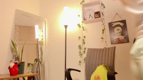 Kimm online show from 7, 1, 2025