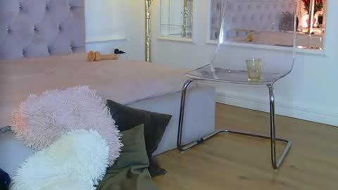 kimmdaviss online show from 1, 4, 2026