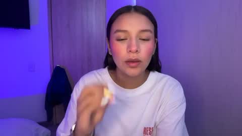 Snapshot of kimmi_foxy chatting on 26, 6, 2026 kimmi online show from 26, 6, 2026