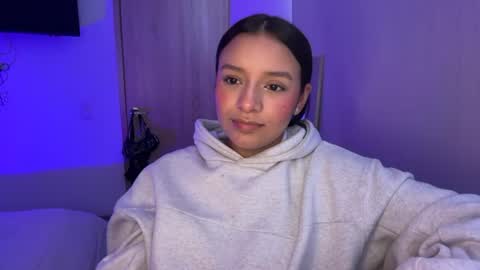 Snapshot of kimmi_foxy chatting on 7, 7, 2026 kimmi online show from 7, 7, 2026