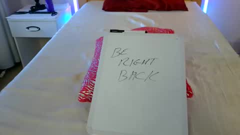 Snapshot of kimmitay chatting on 20, 10, 2025 Kimmi Taylor online show from 20, 10, 2025