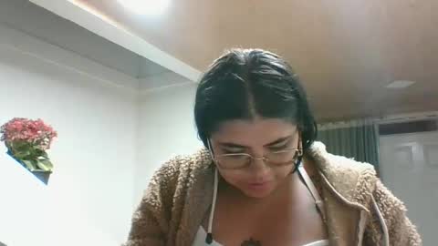 Snapshot of kimmy_kimmy_ chatting on 4, 12, 2024 Kimmy online show from 4, 12, 2024