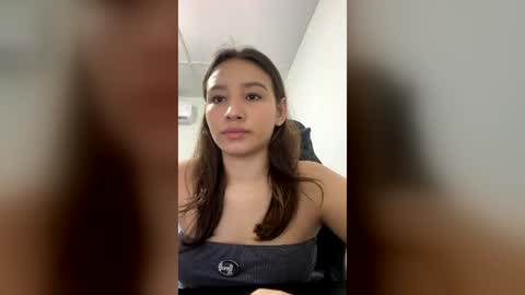 Snapshot of kimty_ chatting on 3, 8, 2026 kimty online show from 3, 8, 2026