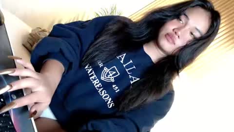 Snapshot of kina_greyx chatting on 22, 7, 2026 kina online show from 22, 7, 2026