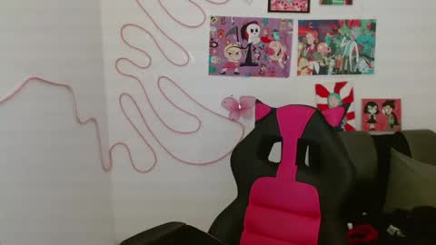 Kind Scarlett online show from 9, 3, 2025