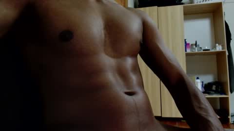 Snapshot of kinda_horny_right_now chatting on 5, 10, 2025 Isaac online show from 5, 10, 2025