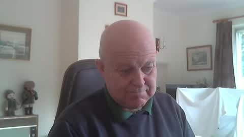 kindahairy4u online show from 4, 11, 2025