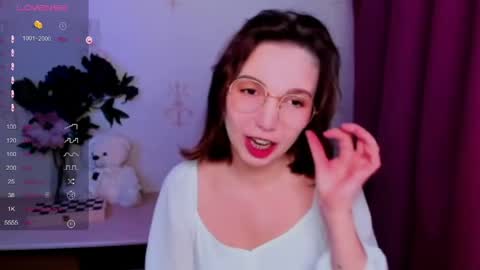 Snapshot of kindhazelhere_ chatting on 21, 4, 2026 Hazel online show from 21, 4, 2026