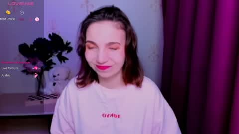 Snapshot of kindhazelhere_ chatting on 26, 4, 2026 Hazel online show from 26, 4, 2026