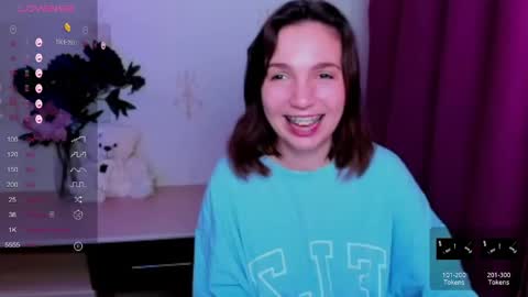 Snapshot of kindhazelhere_ chatting on 21, 5, 2026 Hazel online show from 21, 5, 2026