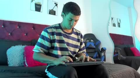 Snapshot of king_ares1 chatting on 14, 5, 2026 king_ares1 online show from 14, 5, 2026