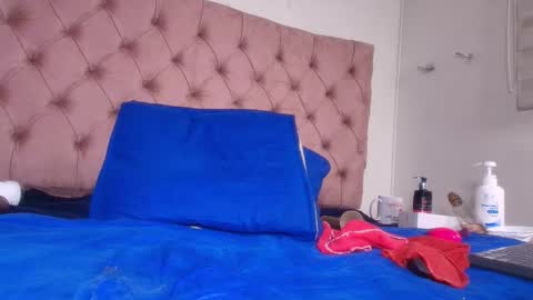 Bella online show from 13, 2, 2025